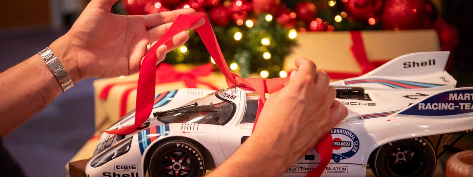 3200 x 1272 Pocher Gift Guide