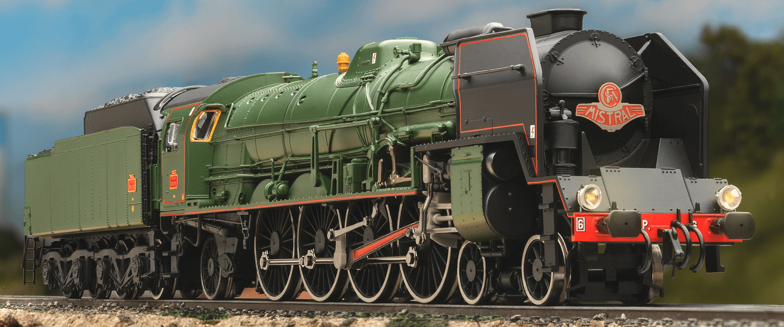 Catalogue Banner 1600x700 at 2x