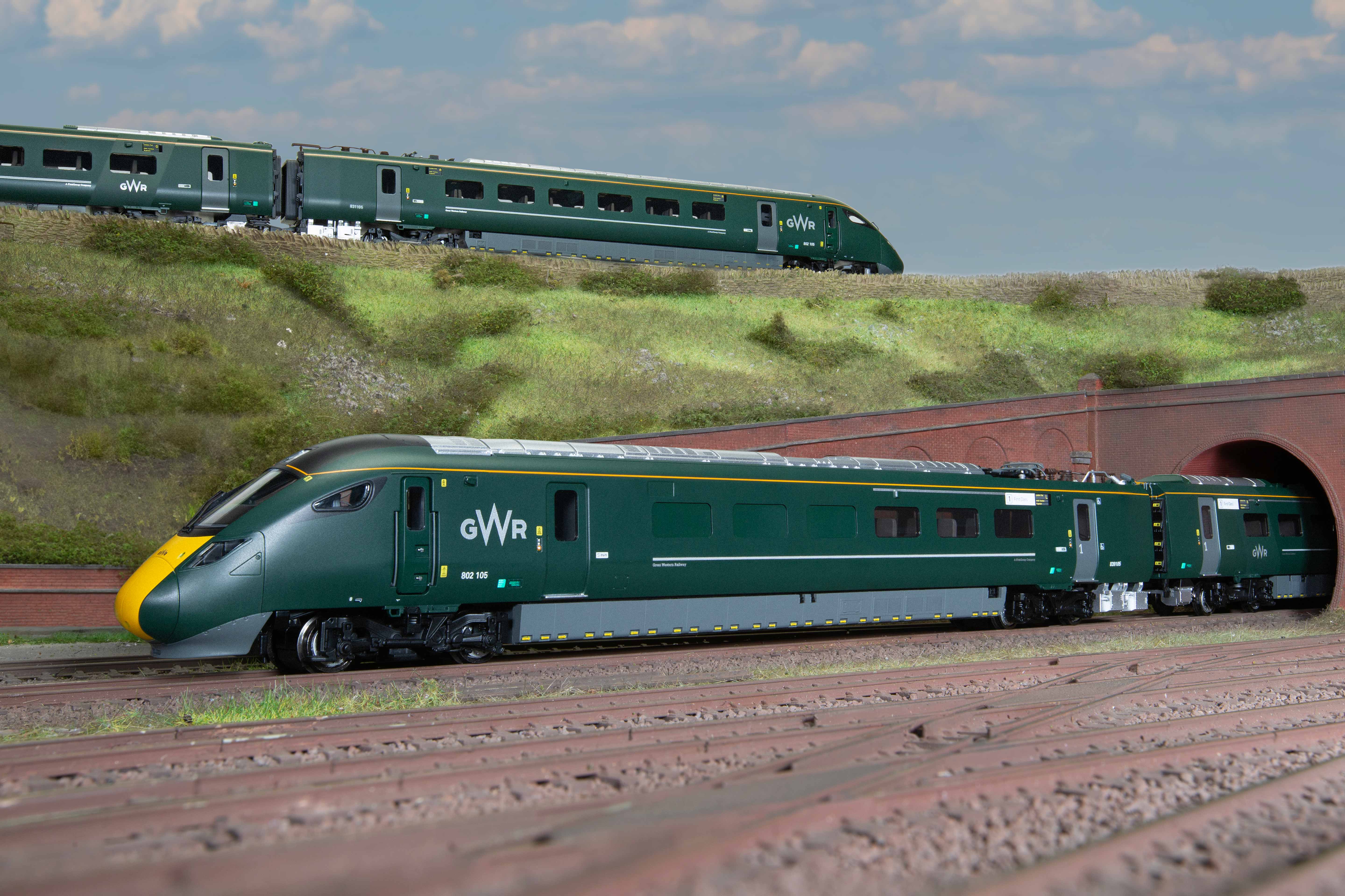 4.-R3967_9-GWR-Class-802.jpg