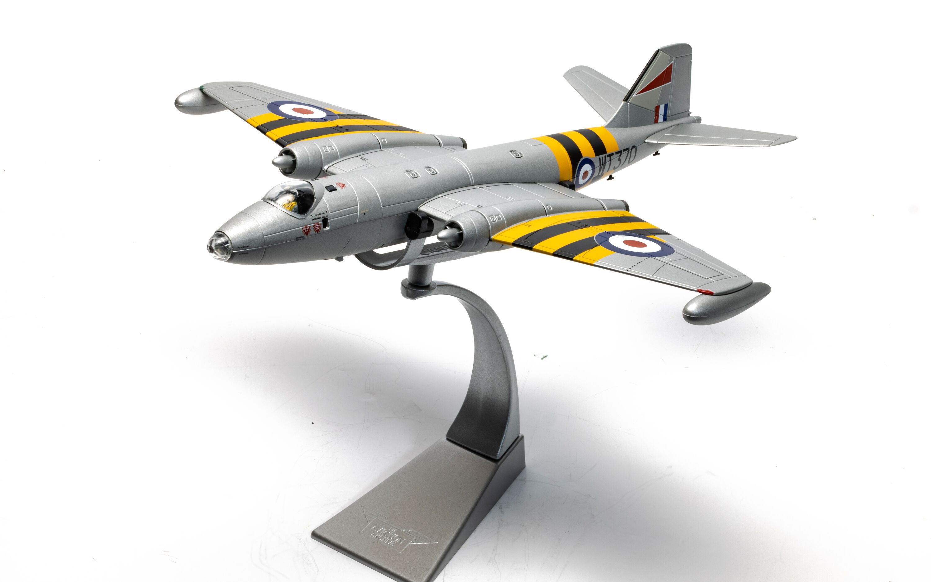 コルジ aa34703 1:72 EE Canberra B2 航空機　模型 AA34711 English Electric Canberra B.6, WT370, Operation Musketeer