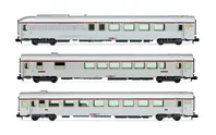 SNCF, coffret de 3 voitures TEE « Paris - Ruhr », livrée argent, composé de 1 voiture A4Dtux, 1 voiture Vru et 1 voiture A3rtu, ép. IV