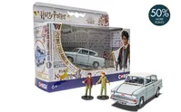 Harry Potter Flying Ford Anglia with Harry Potter and Ron Weasley Figurines