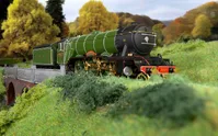 Hornby Dublo: LNER, A3 Class, 4-6-2, 4472 1963 Alan Pegler - Era 5 - Gold Plated & Limited Edition