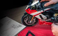 Ducati Panigale - V2 Superquadro Final Edition - 1:4 Scale Kit