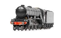 Four Hornby OO gauge locomotives and tenders comprising a 4472 green