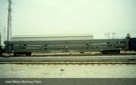 RENFE, set de 2 unidades, vagón plataforma DDMA para coches, con rejillas de protección, decoración original, ép. IV
