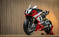Ducati Panigale - V2 Superquadro Final Edition - 1:4 Scale Kit