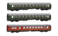 DR, 3-unit set of coaches, including 2 x 2nd class coaches in green livery and 1 x Mitropa restaurant coach, period III. Suitable AC wheelsets for this item: HC6104 (11,50 x 24.00 mm)