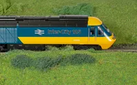 Hornby Railways B.R. High Speed Retro Train Set