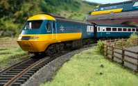 Hornby Railways B.R. High Speed Retro Train Set