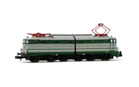 FS, schwere sechsachsige Elektrolokomotive der Reihe E.646 in grün-grauer Farbgebung mit Aluminiumzierstreifen, schwarzen Drehgestellen und großen Trittstufen, Ep. IV