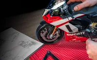 Ducati Panigale - V2 Superquadro Final Edition - 1:4 Scale Kit