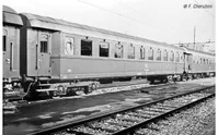 FS, 3-unit set of coaches, including 1 1st class Type 1946 Az13010 coach and 2 2nd class Type 1946 Bz33010 coaches, grey livery, period IV. Suitable AC wheelsets for this item: HC6102 (10,50 x 24,50 mm)