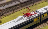 FFS, set base di 4 unità, treno ad alta velocità ad assetto variabile ETR 470, livrea argento con strisce blu, ep. V