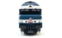 SNCF, locomotive diesel CC à 6 essieux 72084, livrée bleue avec logo « Carmillon », ép. V