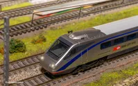 FFS, set base di 4 unità, treno ad alta velocità ad assetto variabile ETR 470, livrea argento con strisce blu, ep. V