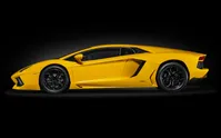 Lamborghini Aventador LP 700-4 Giallo Orion - 1:8 Scale Kit