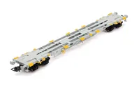 4-achs. Containerwagen der Bauart Sgnss, graue Farbgebung, beladen mit 45'-Container „DB Schenker”