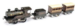 p17   Hornby Original cheap tinplate set with George the Fifth and coaches 1920 Vectis Auctions