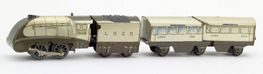 P70   Hornby gauge 0 No.0 LNER A4 Silver Link  plus  coaches 1936 SAS Auctions