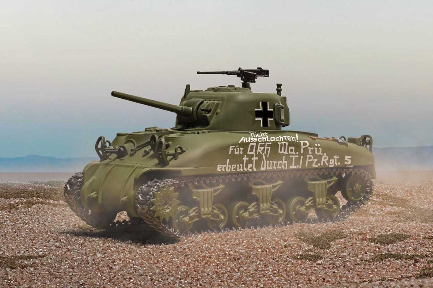 WWII US medium tank M4 Sherman pre-built 1/72 scale plastic