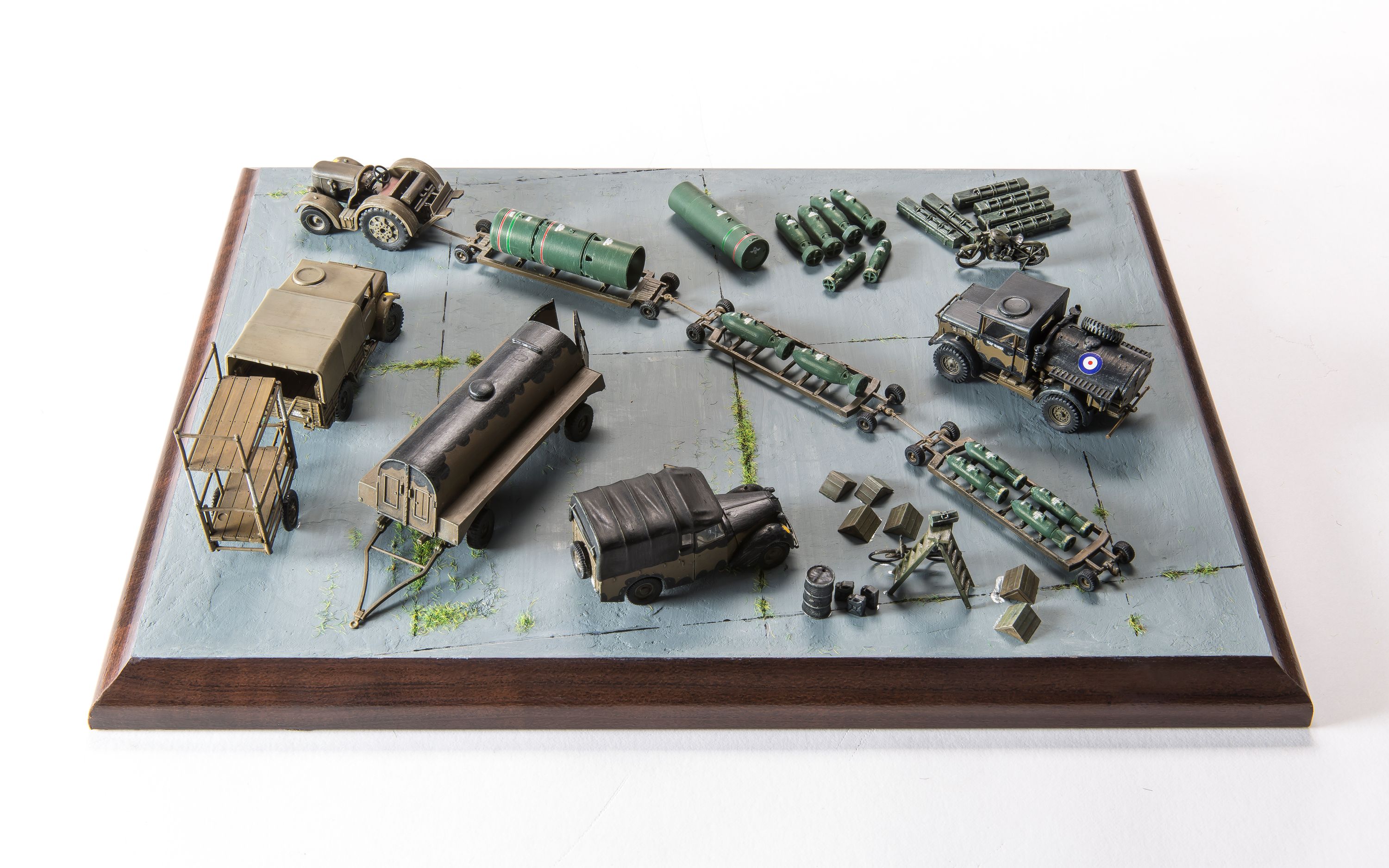 (未使用･未開封品)　エアフィックス 1/72 第二次世界大戦 イギリス空軍 爆撃機補給セット プラモデル X5330 vf3p617 71oj49UMKhL._UF894,1000_QL80_.jpg