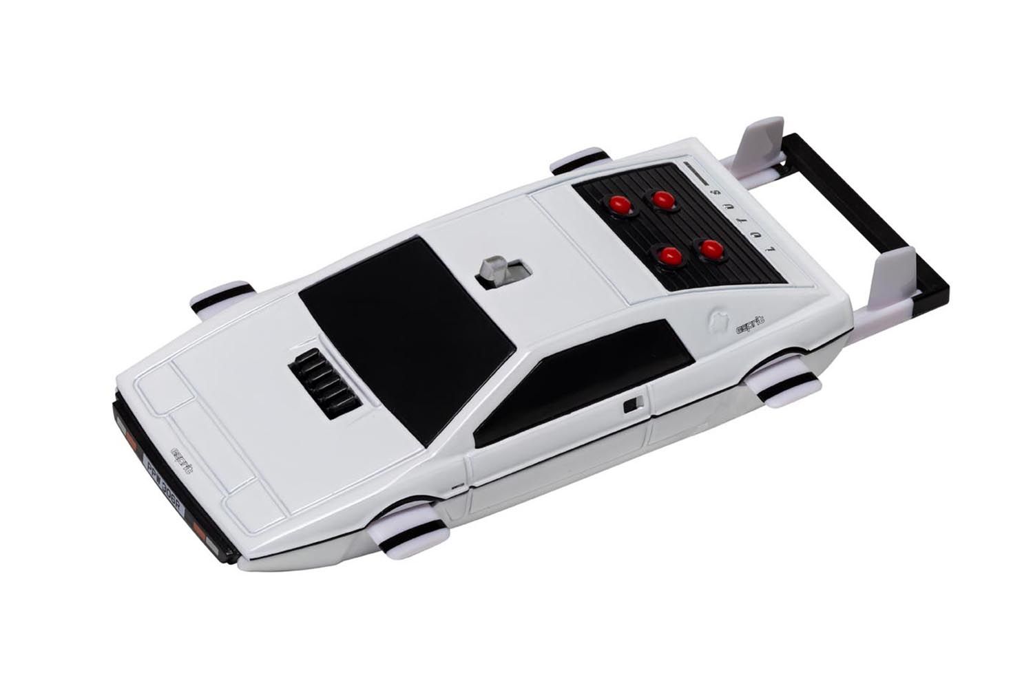 CC04514 James Bond Lotus Esprit Submarine The Spy Who Loved Me