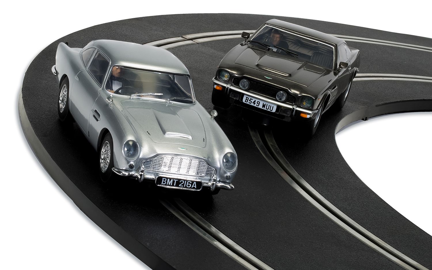 ミニカー ASTON MARTIN DBR9 007 Scalextric C1447T James Bond 007 Scalextric Set - Website Exclusive