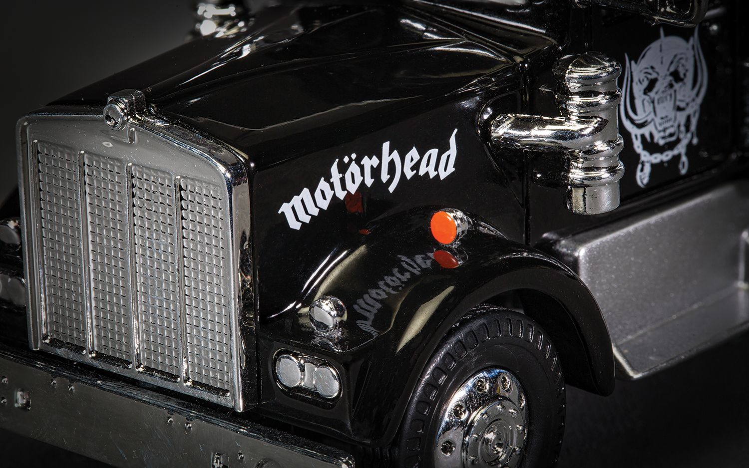 Heavy Metal Trucks - Motorhead Heavy Metal Trucks - Motorhead