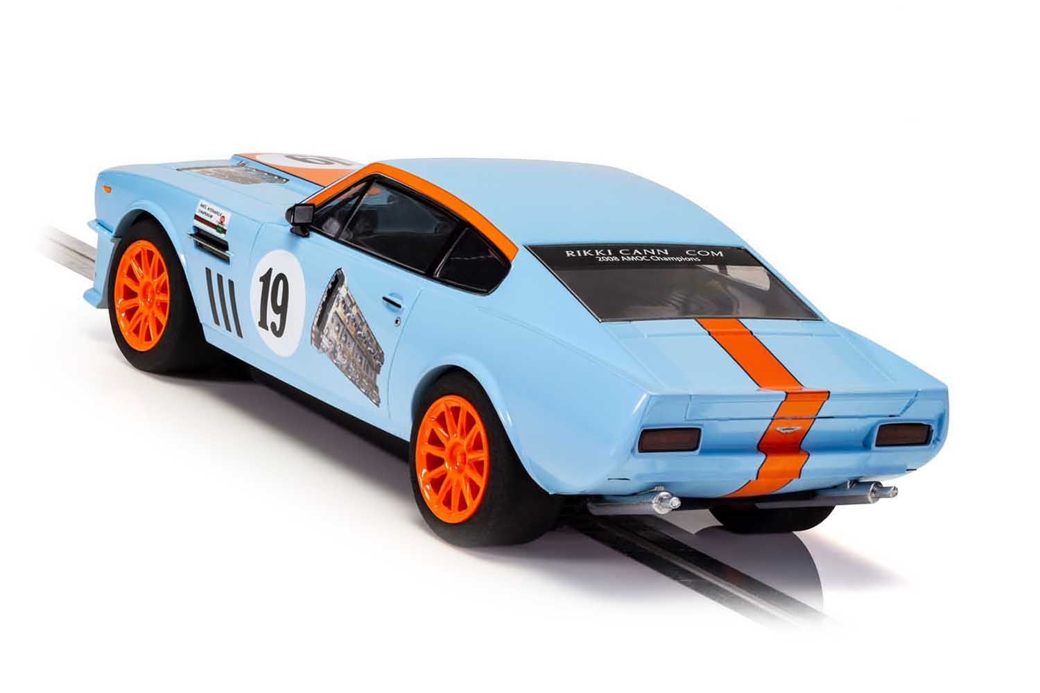 Aston Martin V8 Gulf Edition - Rikki Cann Racing