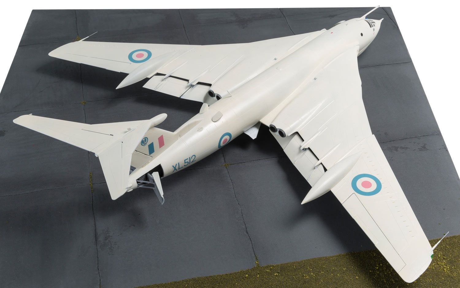 Handley page victor diecast hot sale model