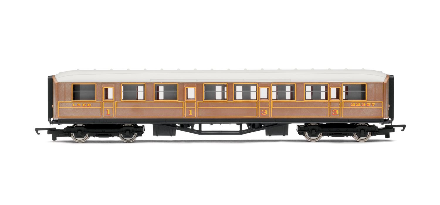 R4332 LNER, Composite Coach - Era 3