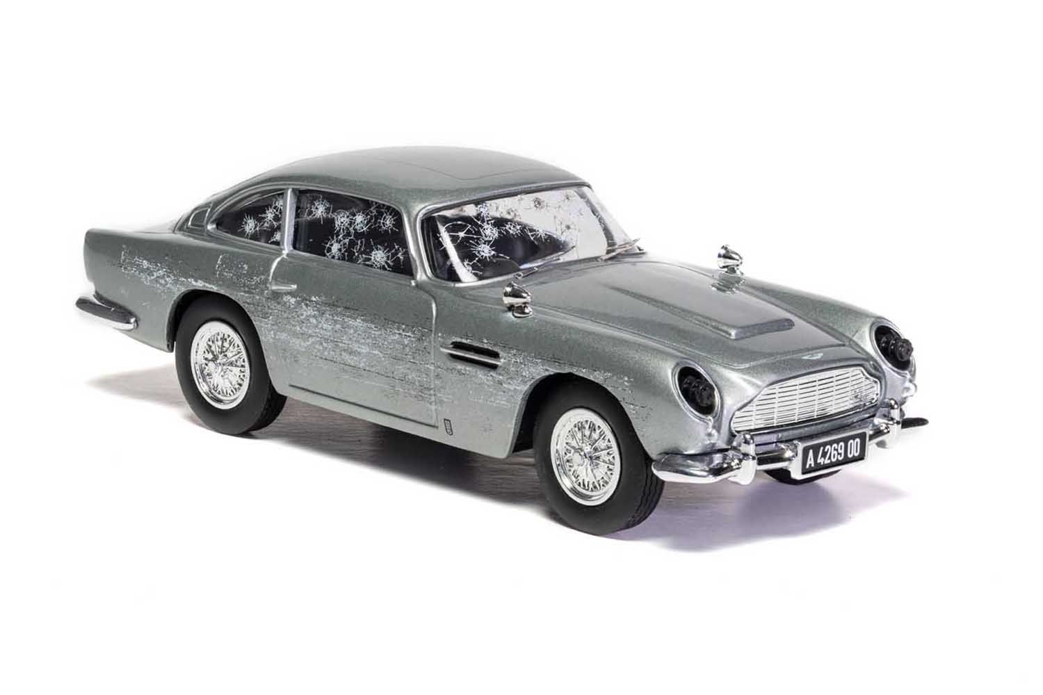 Corgi toys james bond cheap 007 aston martin db5