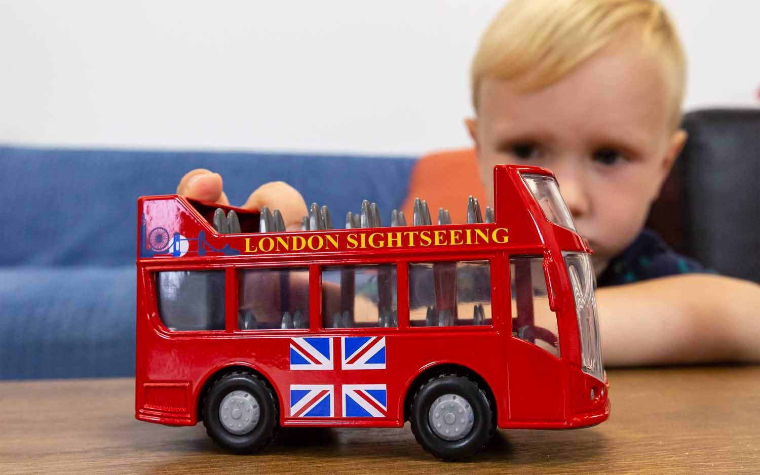 CH073 CHUNKIES London Bus UK
