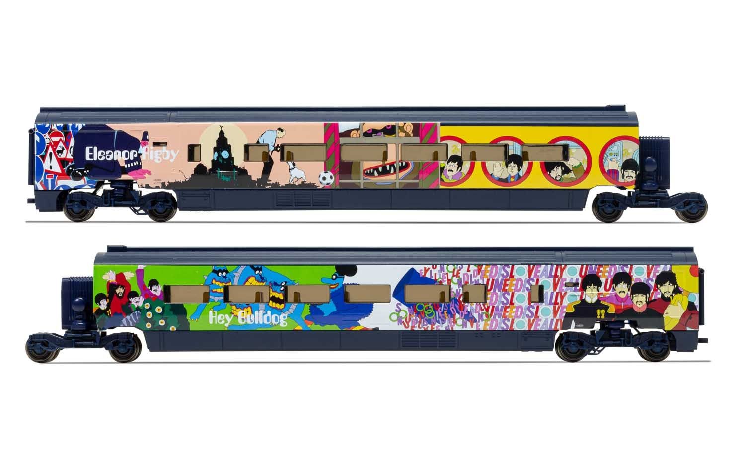 R1253M Eurostar 'Yellow Submarine' Train Set