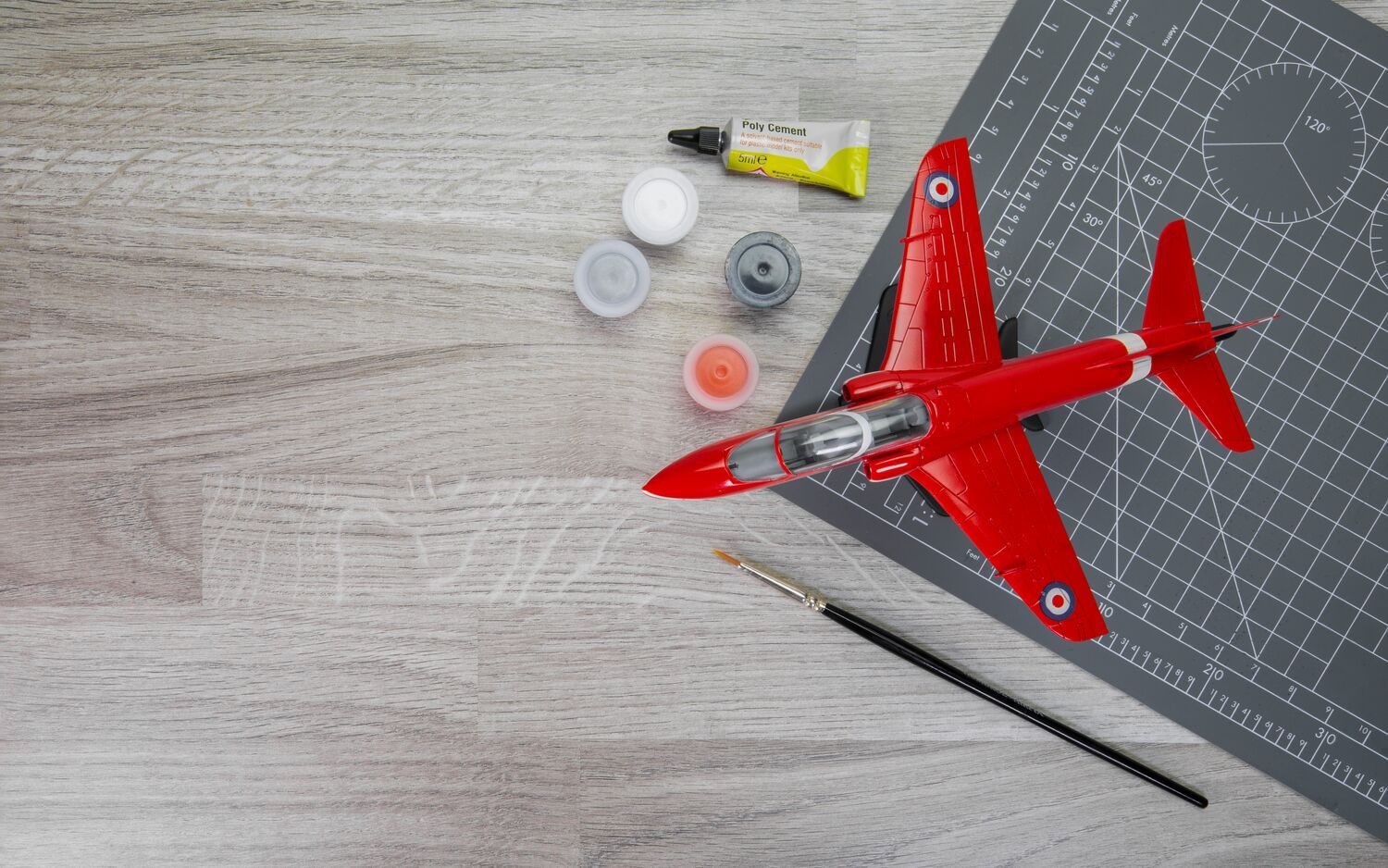 Starter Set - Red Arrows Hawk