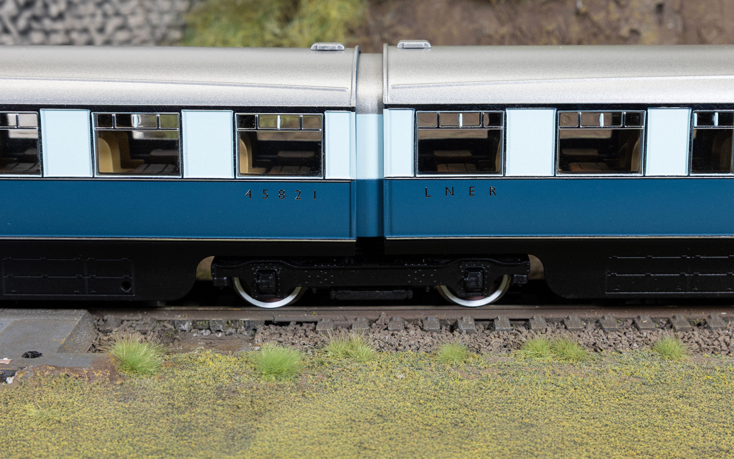 LNER - 'West Riding Limited' - Open Third &amp; Kitchen Third - Coach pack