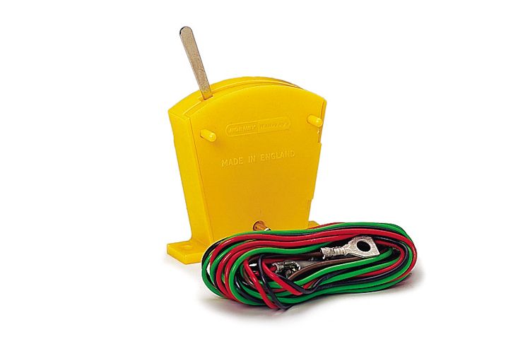 Two Way Lever Switch On/Off - Yellow