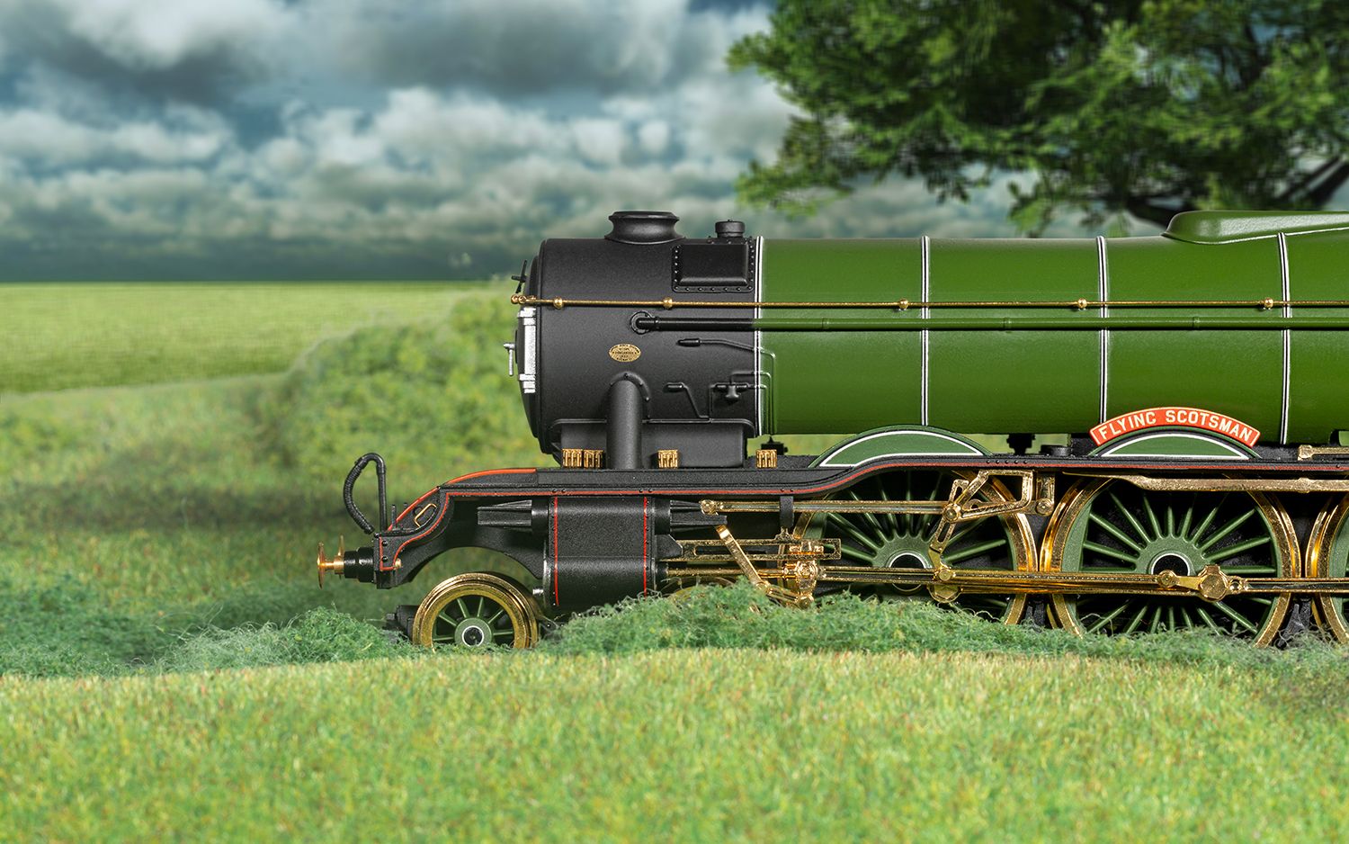 R30209A Hornby Dublo: LNER, A3 Class, 4-6-2, 4472 1963 Alan Pegler - Era 5  - Gold Plated & Limited Edition