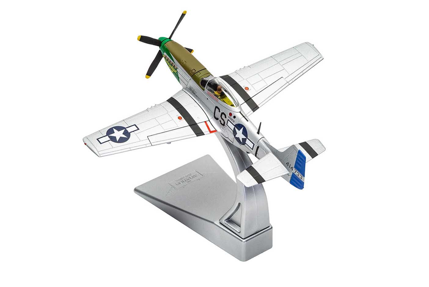 AA27704 North American Mustang P-51D- 44-14733/CS-L 'Daddy's Girl 