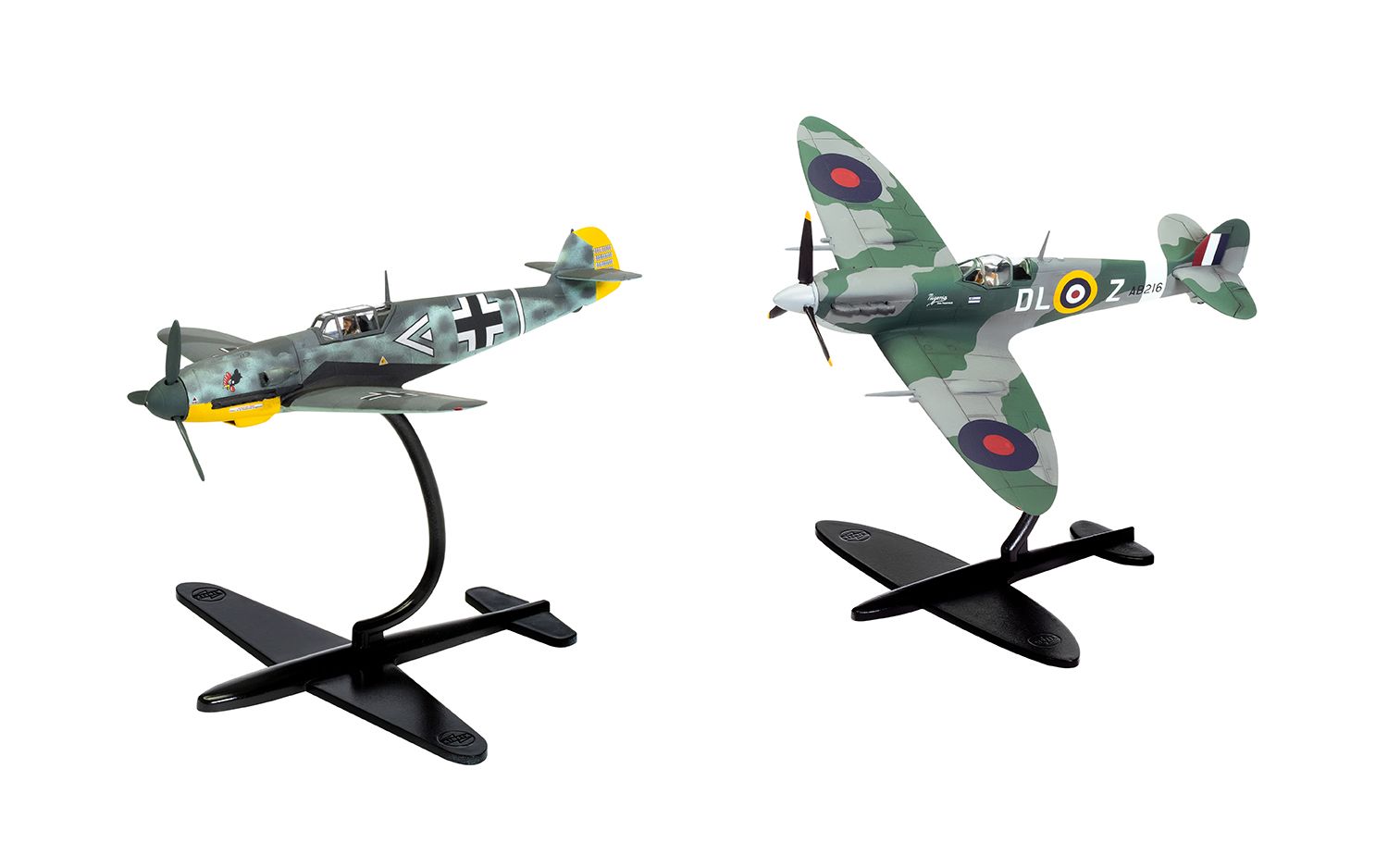 Supermarine Spitfire Mk.Vc vs Bf109F-4 Dogfight Double Supermarine Spitfire Mk.Vc vs Bf109F-4 Dogfight Double