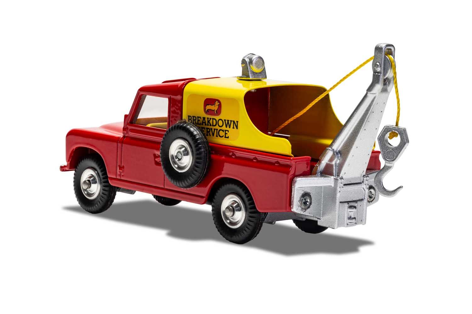 RT41701S Retro Land Rover - Breakdown Truck