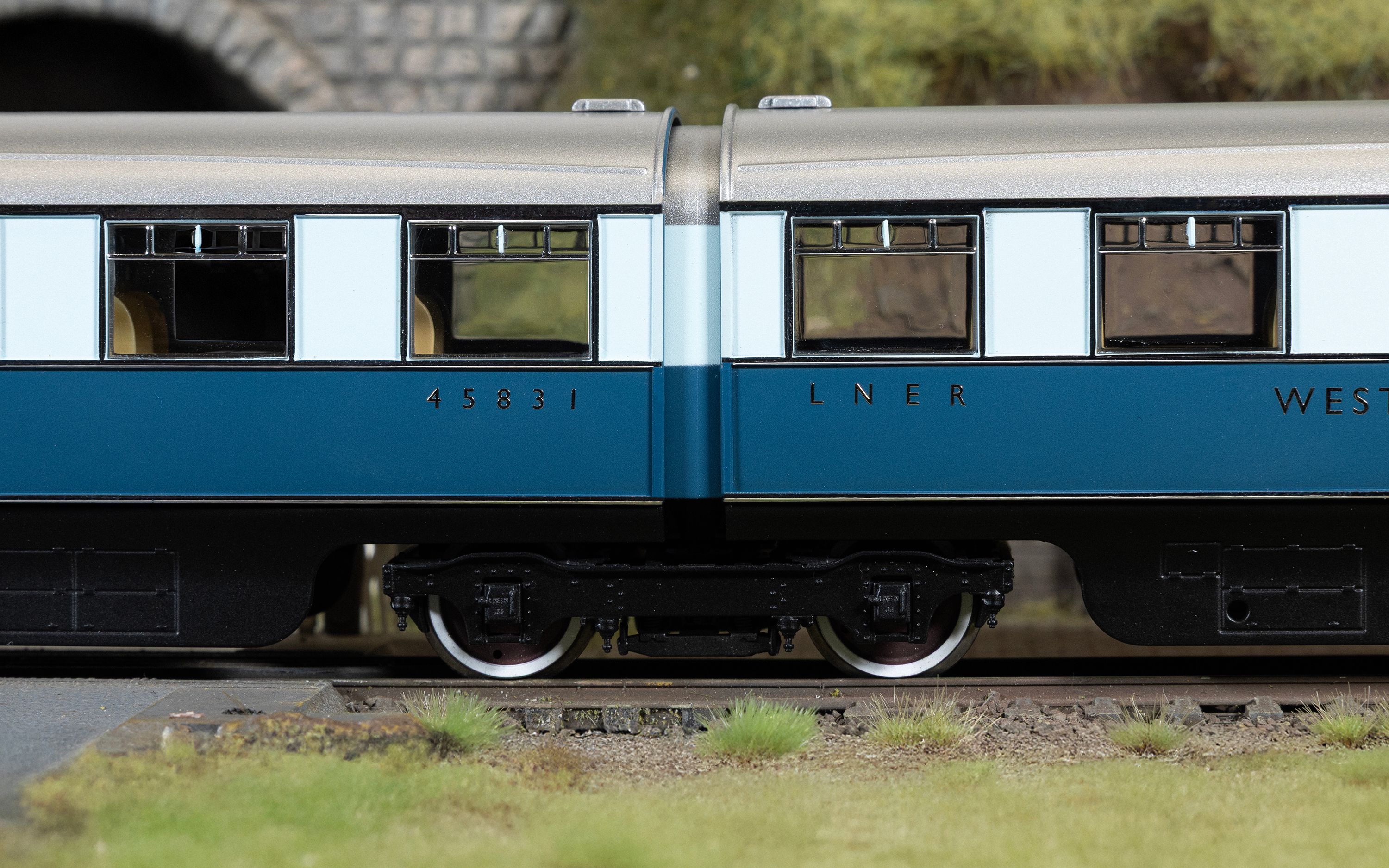 LNER - 'West Riding Limited' - Open Third &amp; Brake Third - Coach pack