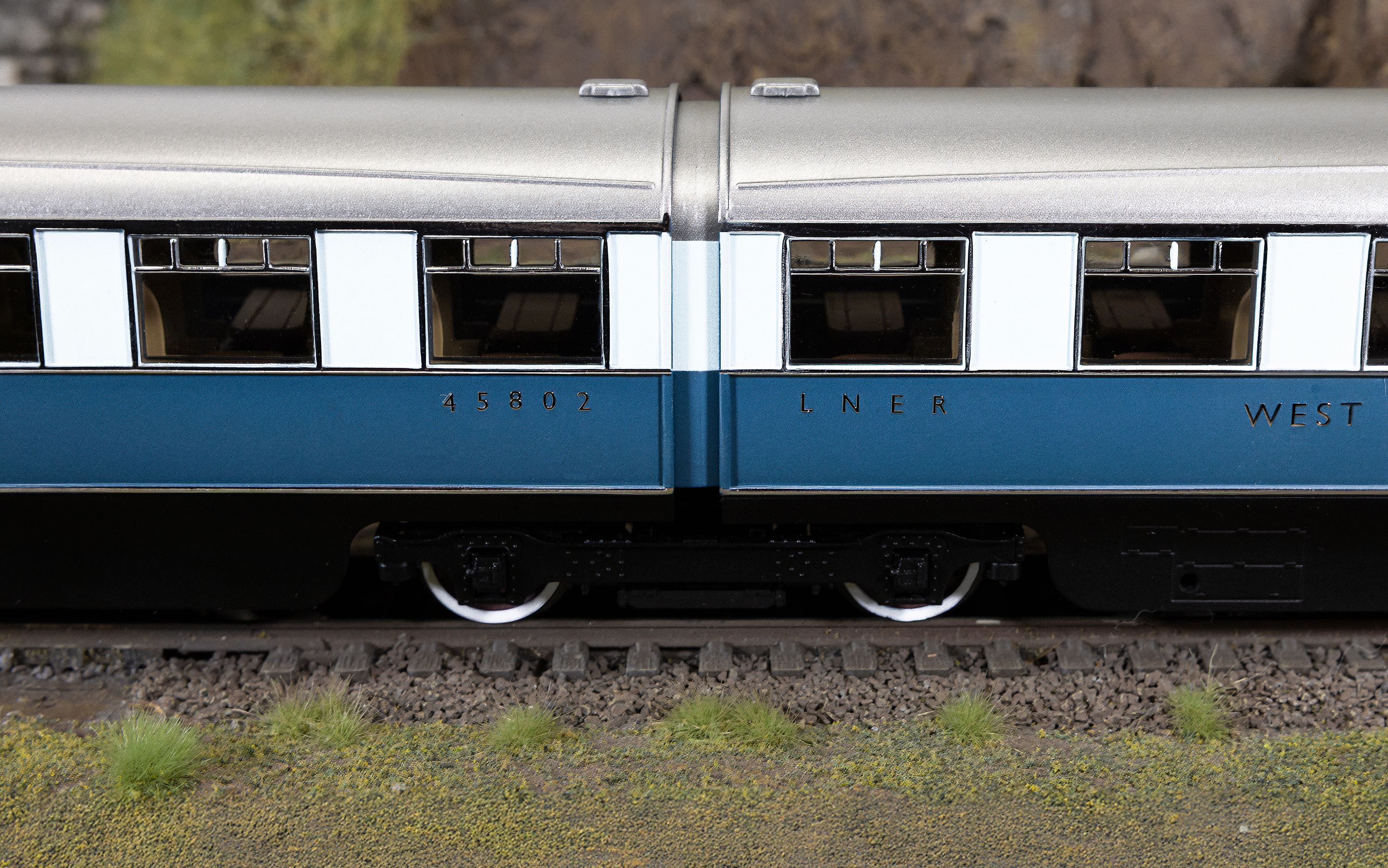 LNER - 'West Riding Limited' - Brake Third &amp; Kitchen Third - Coach pack