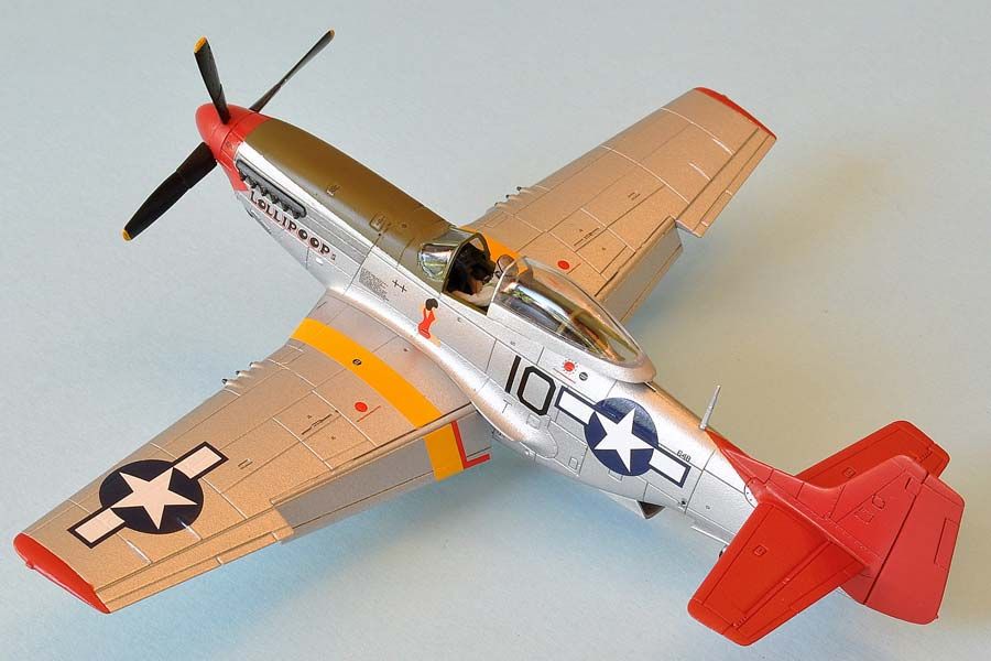 A01004 North American P-51D Mustang A01004 North American P-51D Mustang