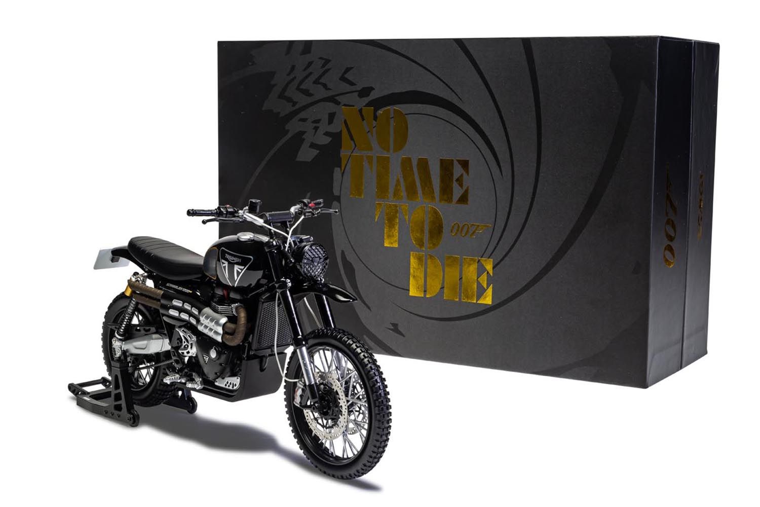 CC08401 Corgi | James Bond Triumph Scrambler 1200 (Matera) - No