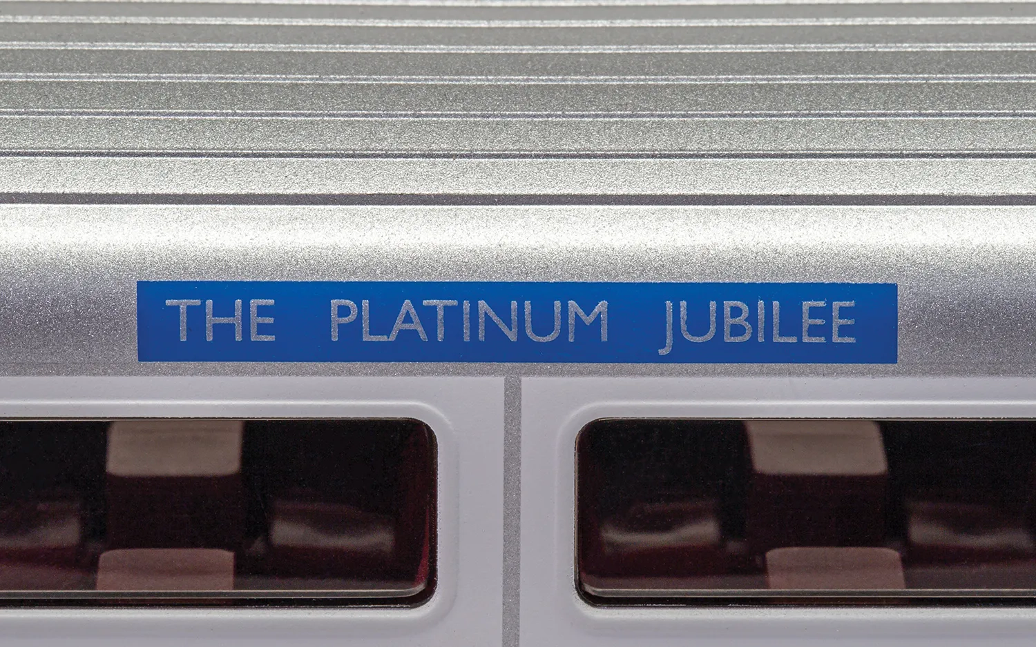 Platinum Jubilee of HM Queen Elizabeth II, Mk3 Sliding Door, Trailer Composite Catering, ER0052 - Era 11