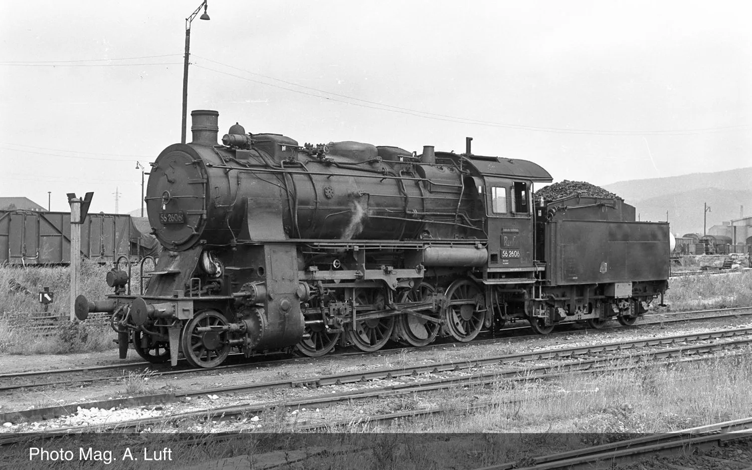 DR, locomotiva a vapore classe 56.20, caldaia con 3 duomi, livrea nera/rossa, ep. III, con DCC sound decoder