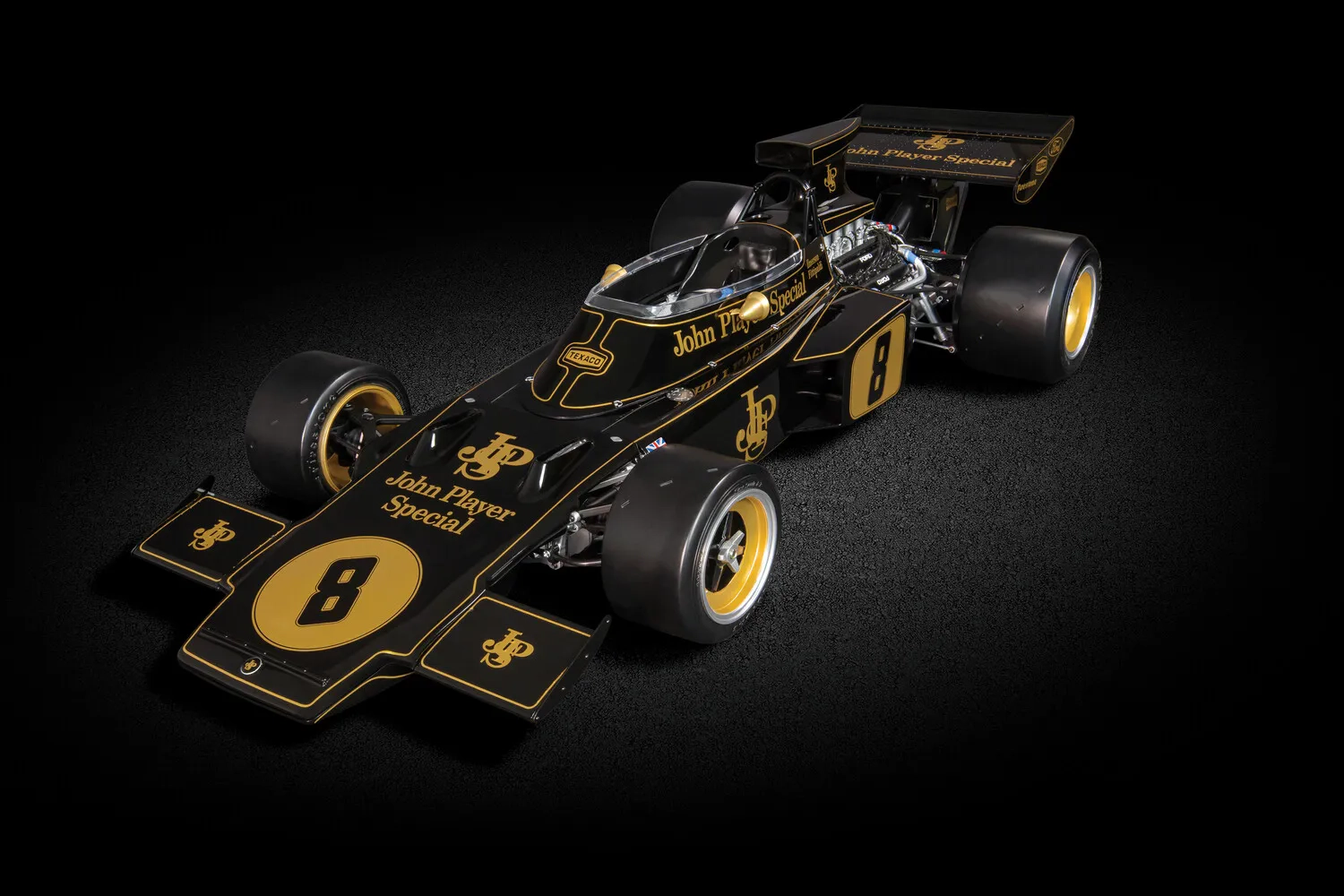 Lotus 72D - 1972 British GP & Display Case