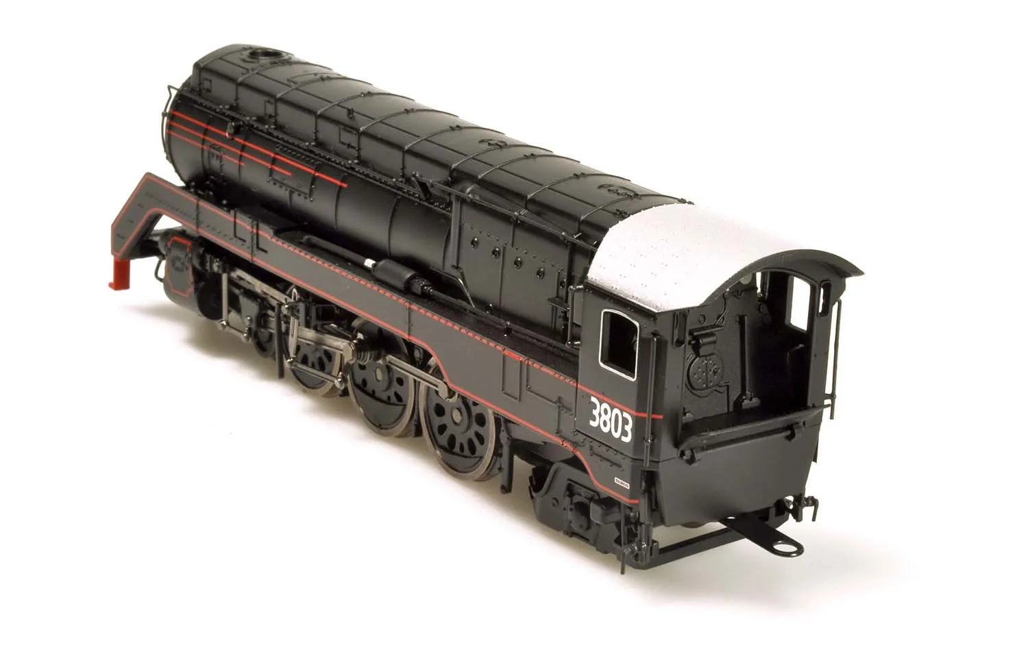 NSW, Dampflokomotive C38 in schwarz/roter Lackierung, Ep. III